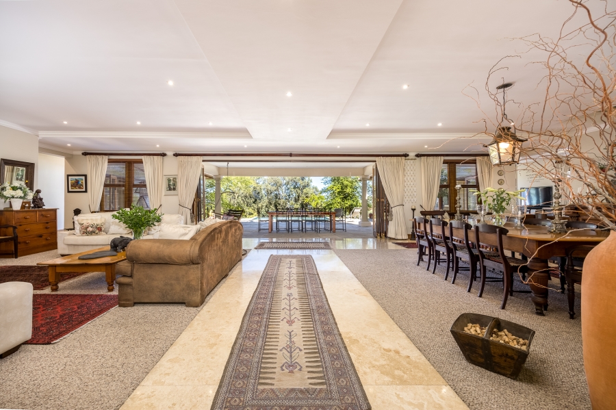 5 Bedroom Property for Sale in Klein Zevenwacht Western Cape